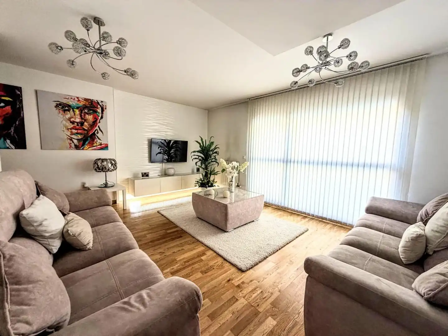 Sala de estar de Casa adosada en venta en Astorga con Calefacción y Terraza