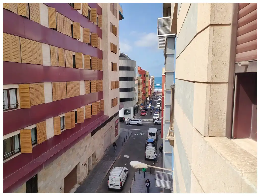 Vista exterior de Piso de alquiler en Las Palmas de Gran Canaria con Amueblado