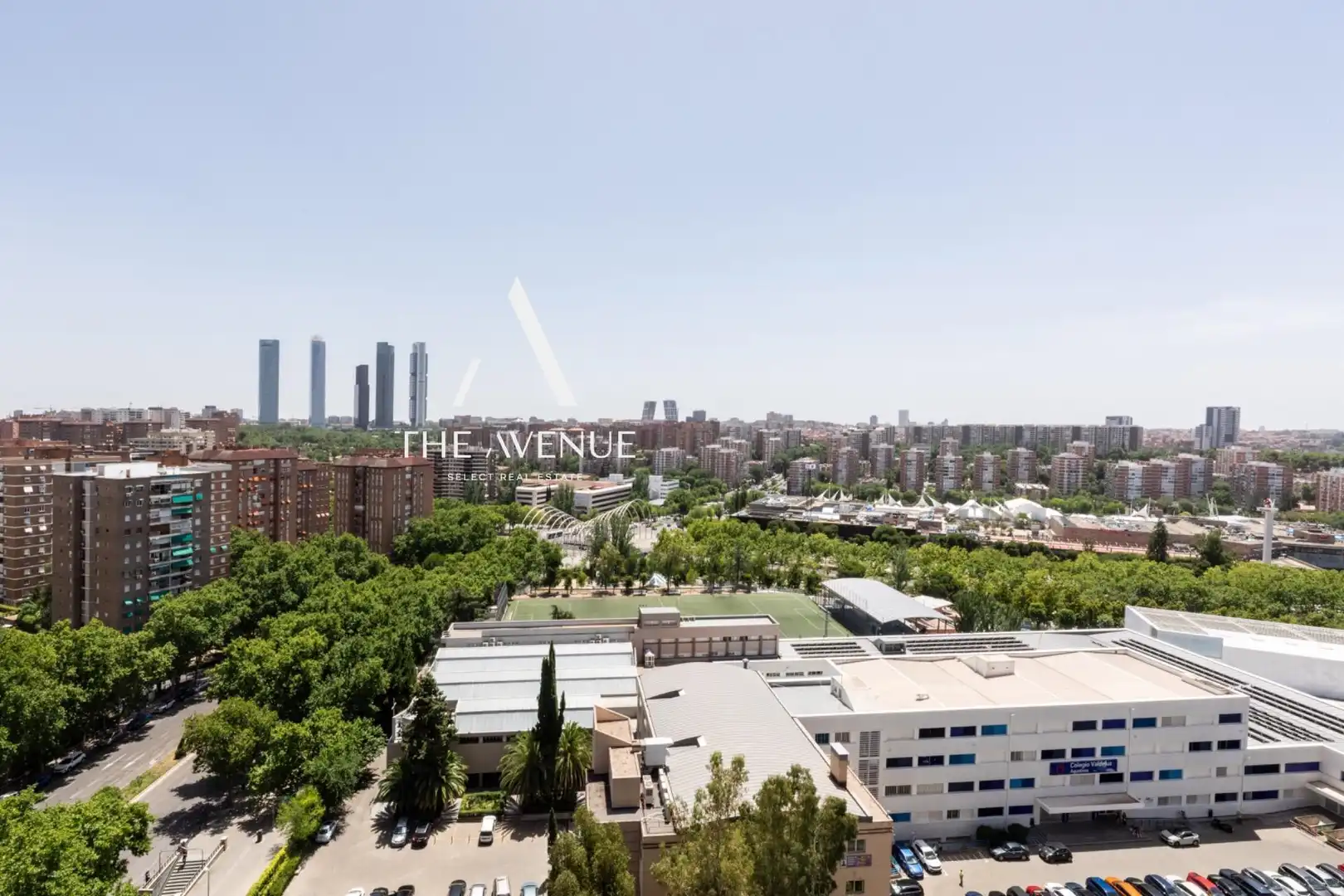 Vista exterior de Piso en venta en Madrid con Aire acondicionado, Calefacción y Jardín privado