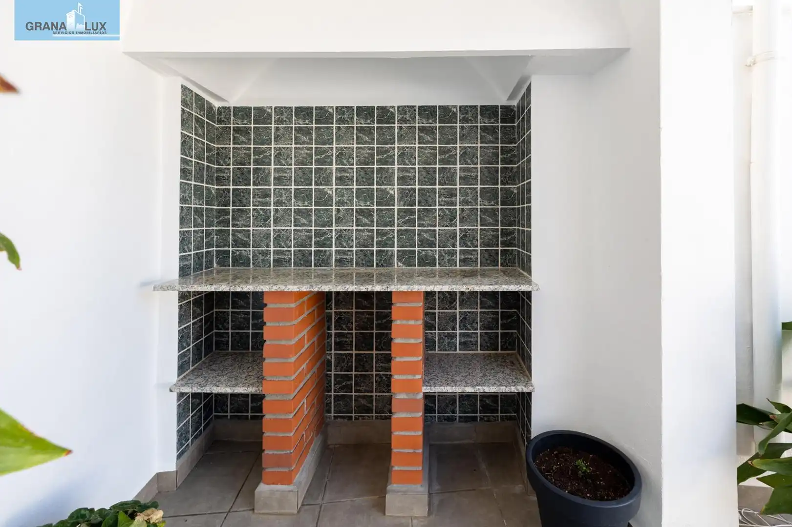 Cuina de Casa adosada en venda en Loja amb Aire condicionat, Calefacció i Parquet