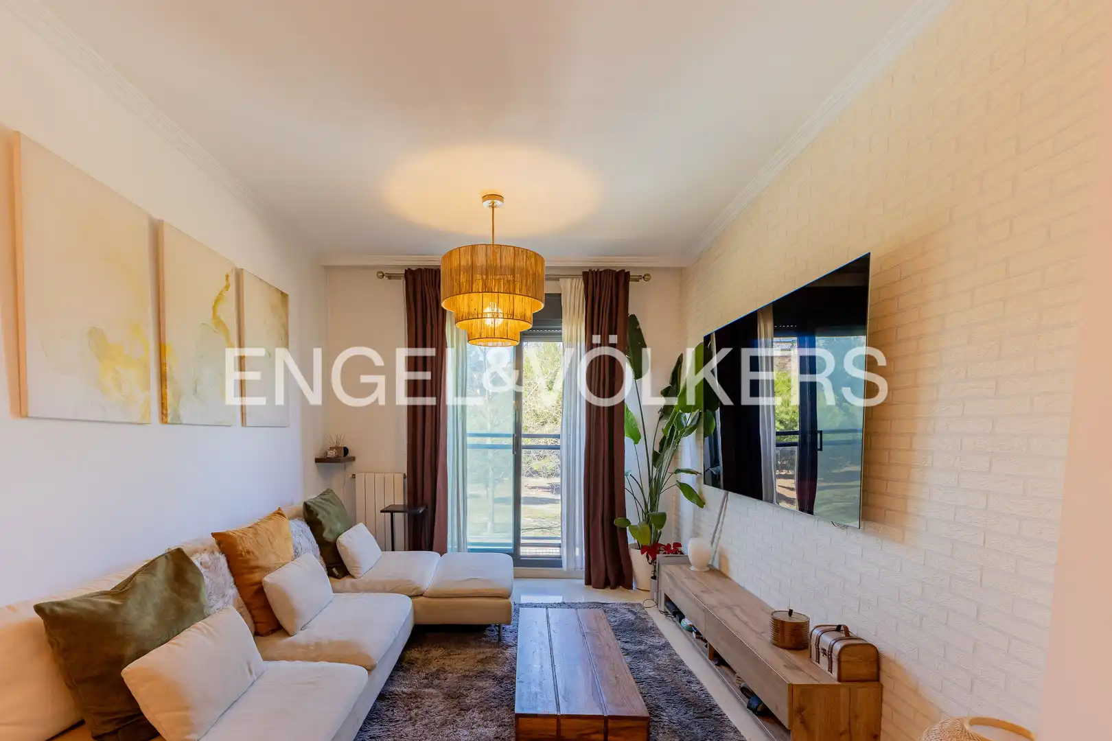Living room of Flat for sale in Madrid  with Heating and Storage room
