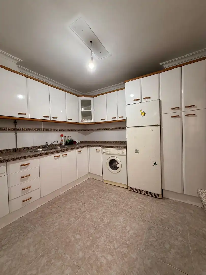 Cuina de Casa o xalet en venda en Sevilla amb Aire condicionat, Terrassa i Traster