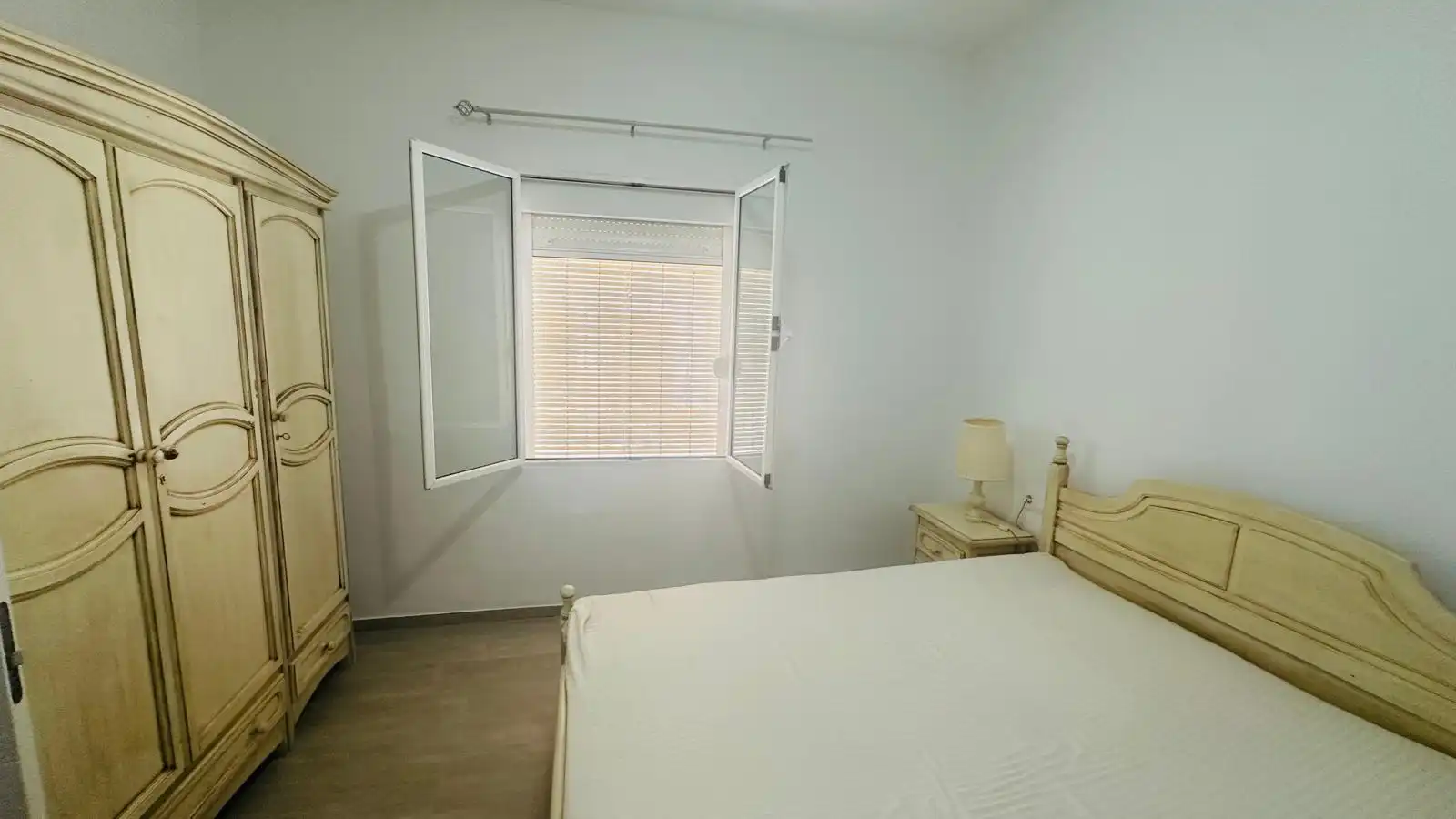 Dormitori de Casa o xalet en venda en Aznalcázar amb Aire condicionat, Calefacció i Jardí privat