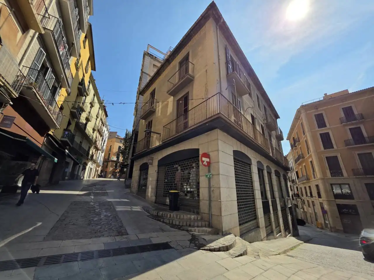 Exterior view of Buildings for sale in Manresa