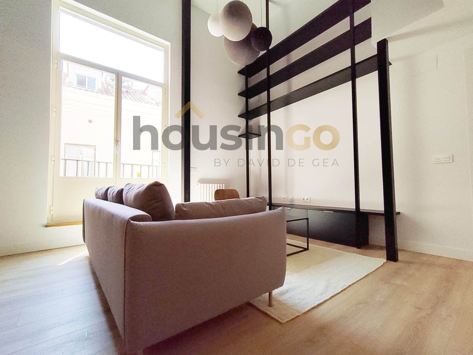 Duplex to rent in Amor de Dios, Cortes - Huertas