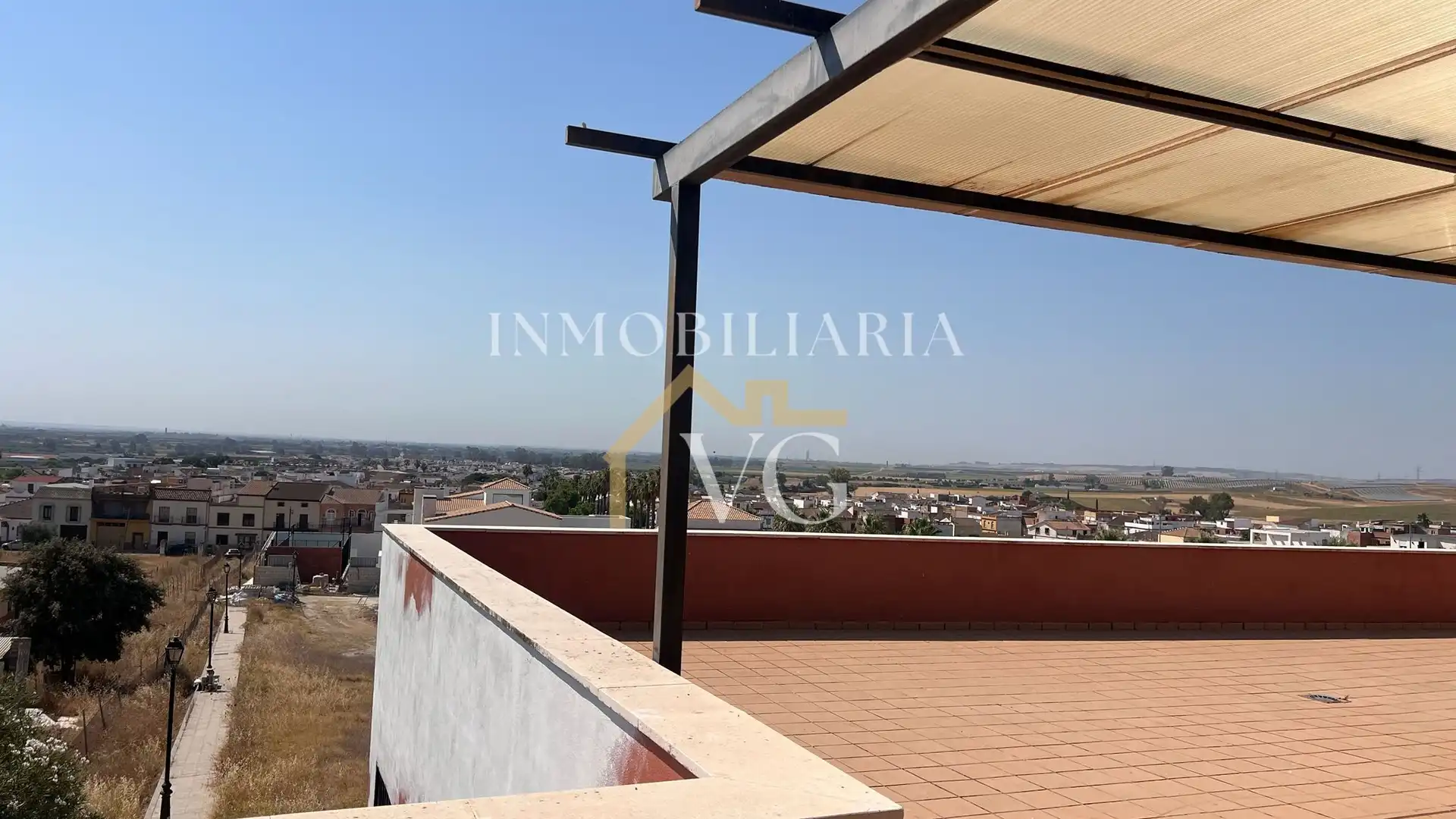 Terrasse von Maisonette zum Verkauf in Guillena mit Terrasse, Abstellraum und Schwimmbad