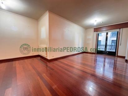 Living room of Flat for sale in Pontevedra Capital   with Heating and Storage room