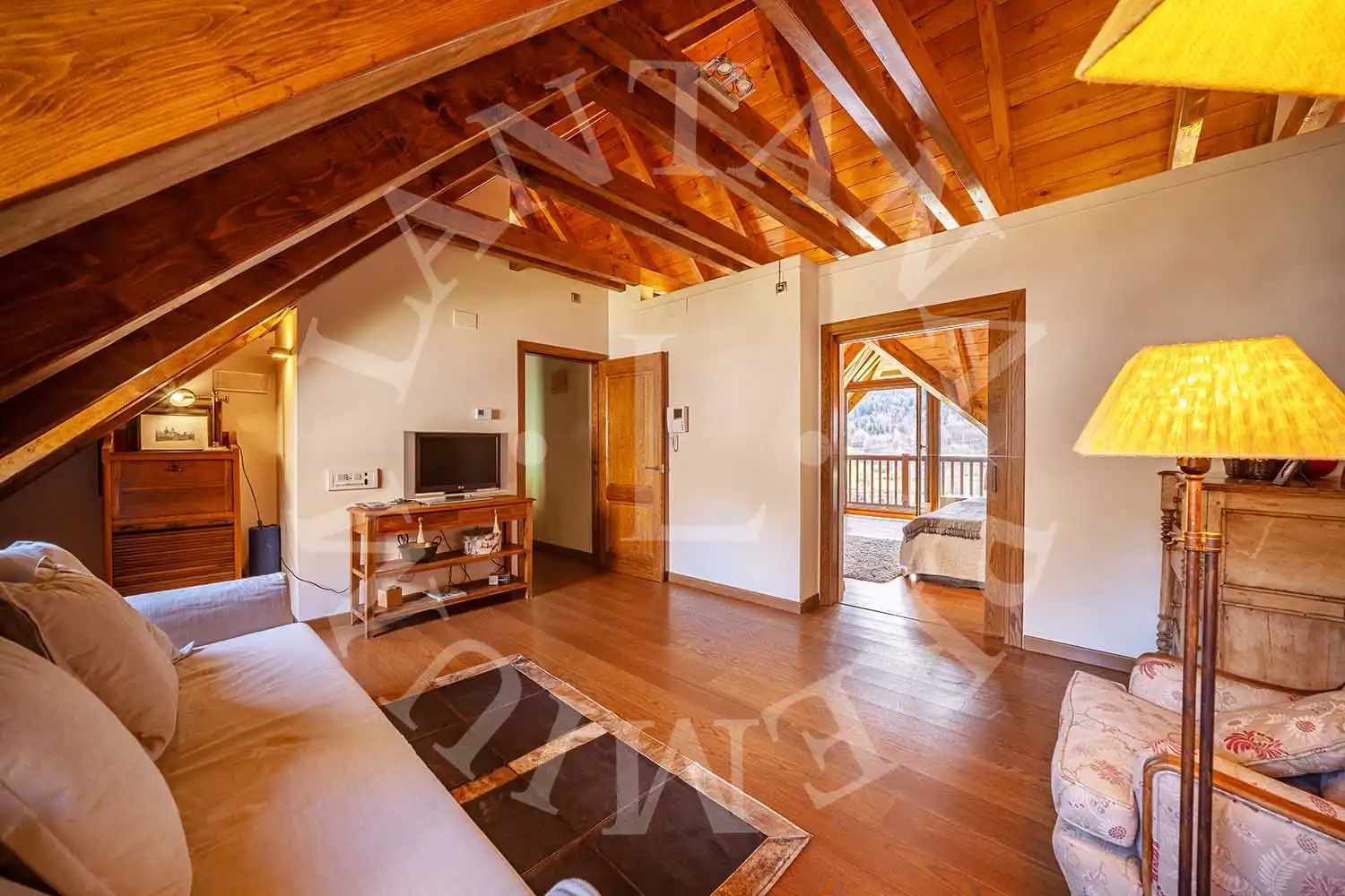 Habitación de Casa adosada en venta en Naut Aran con Calefacción, Jardín privado y Parquet