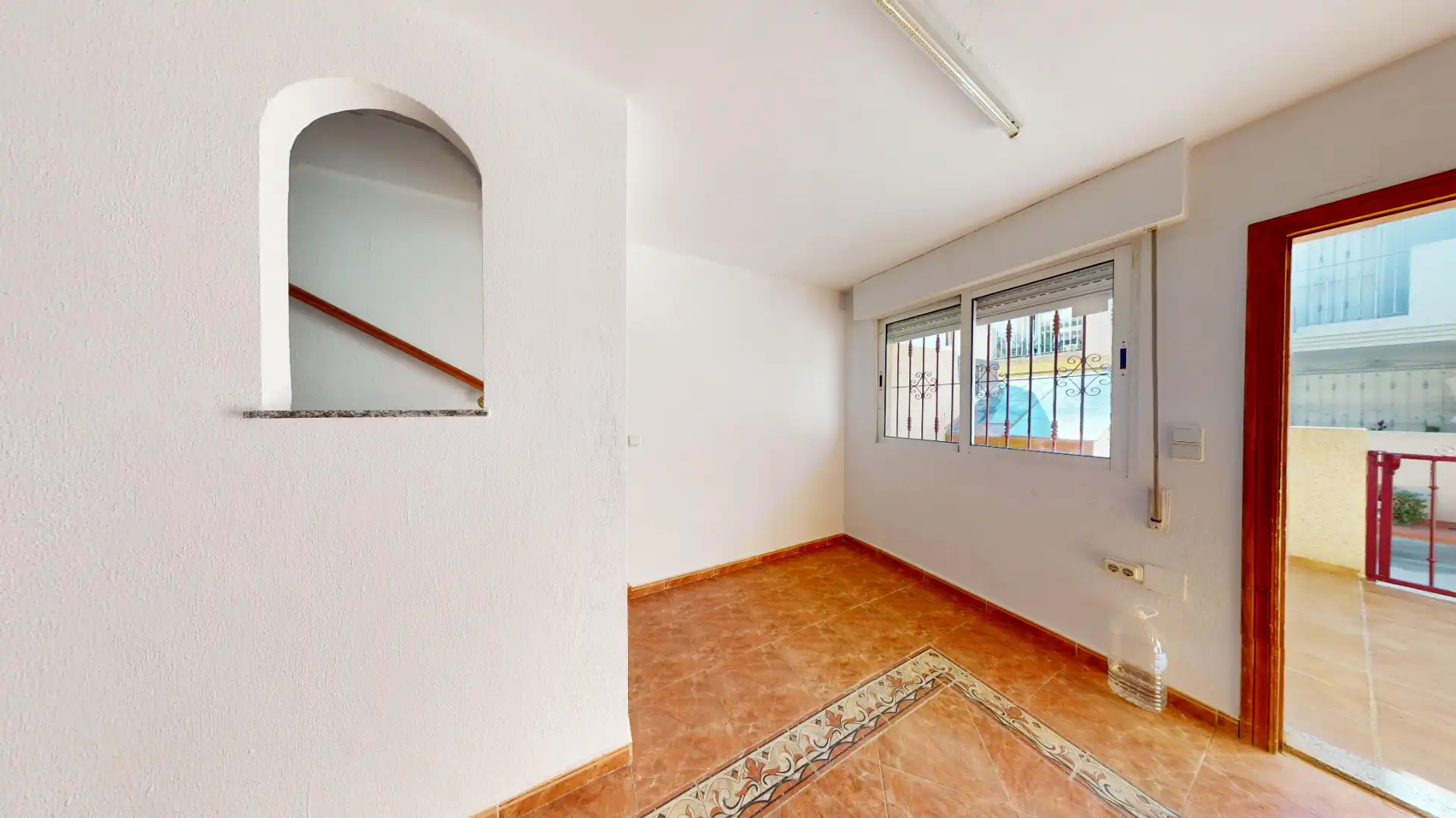 Casa adosada en venda en Orihuela amb Jardí privat, Terrassa i Balcó