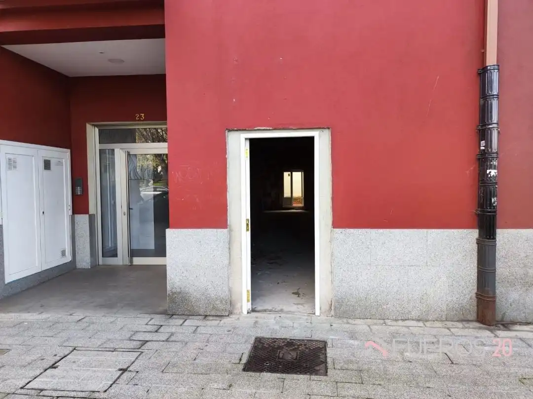 Local comercial en venta en Lasesarre