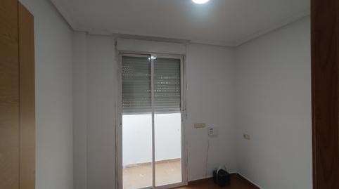 Foto 3 de Piso en venta en C/ Ramón Luján , Moscardó, Madrid