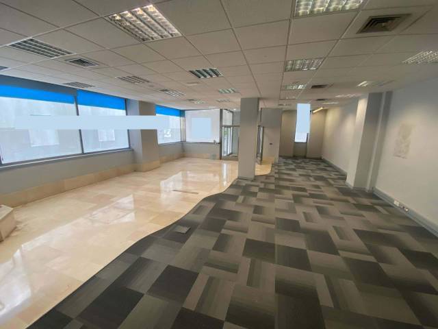 Local comercial en Alquiler en Salou en Rekalde Centro