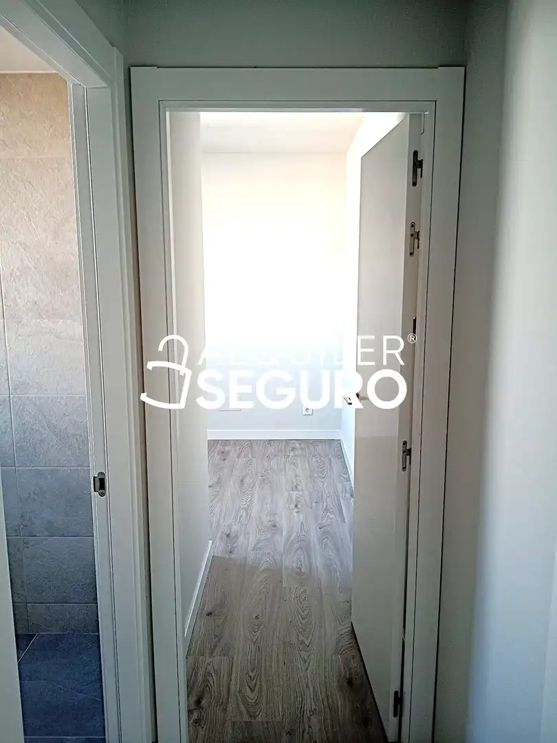 Flat for rent in de Vicente Ferrer , Ciudad de la Comunicación - Arco Ladrillo