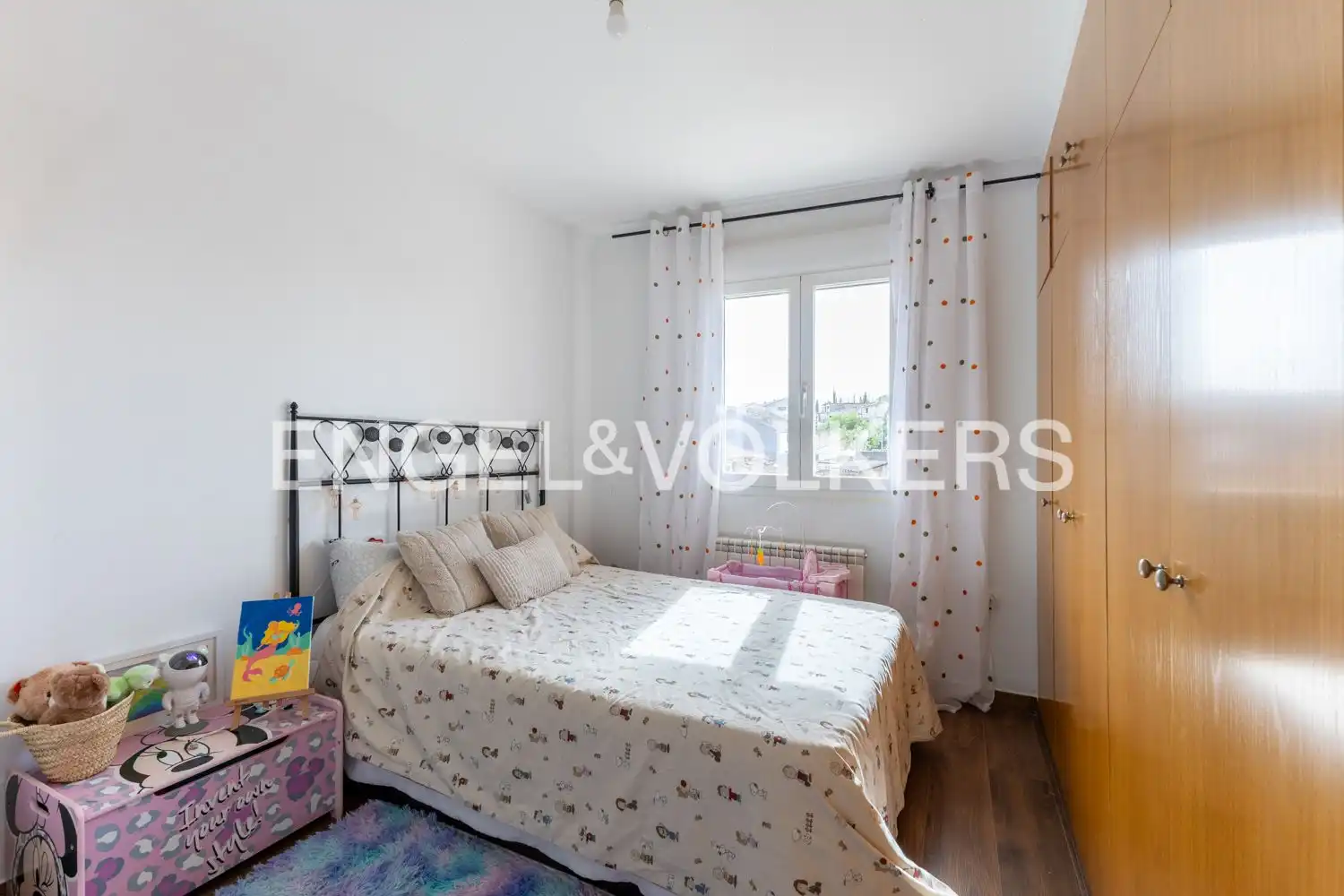 Bedroom of Houses for sale in Requena  with Air Conditioner, Heating and Storage room