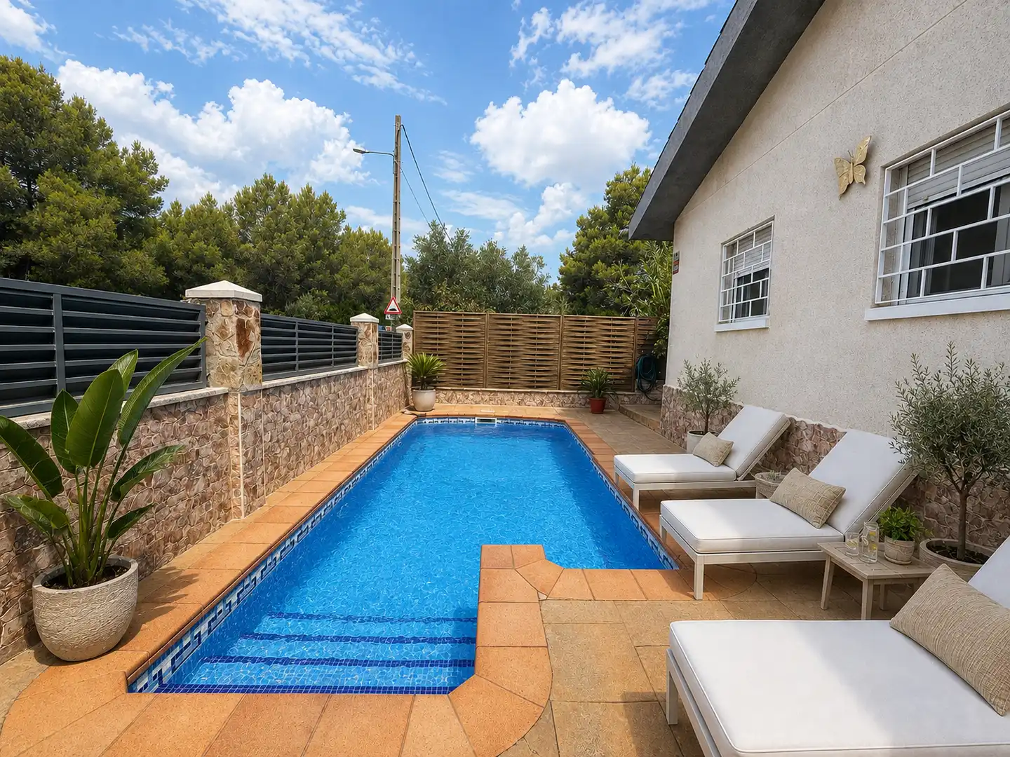 Piscina de Casa o xalet en venda en Rubí amb Aire condicionat, Calefacció i Jardí privat