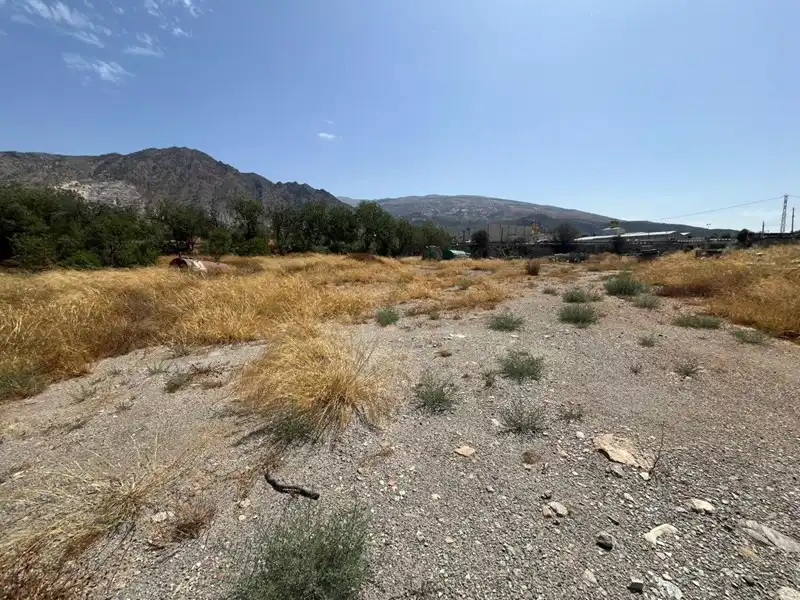 Terreno industrial en venta en Dúrcal