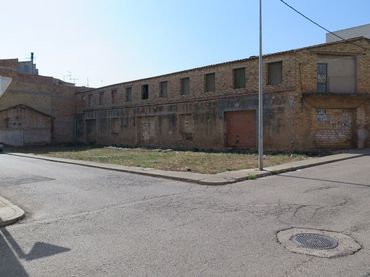 Terreno residencial en venta en Carrer Àfrica