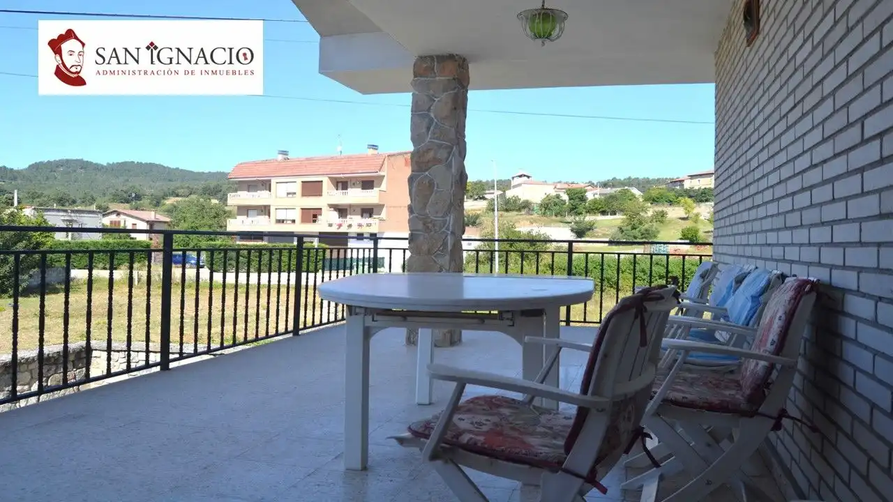 Terrassa de Casa o xalet en venda en Valle de Tobalina amb Calefacció, Jardí privat i Terrassa