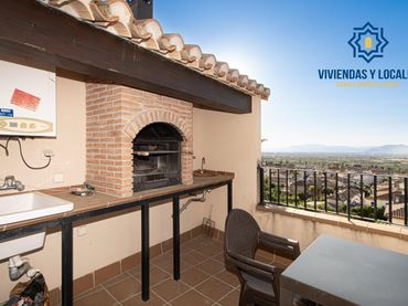 Penthouse with lift for sale in La Zubia Ciudad