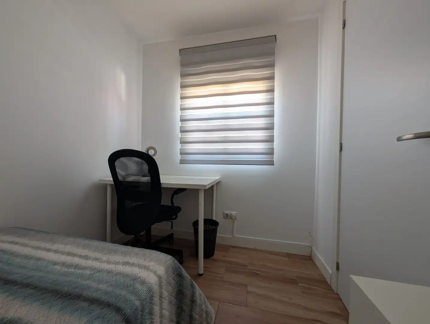 Habitación de Piso en venta en Huelva con Aire acondicionado y Terraza