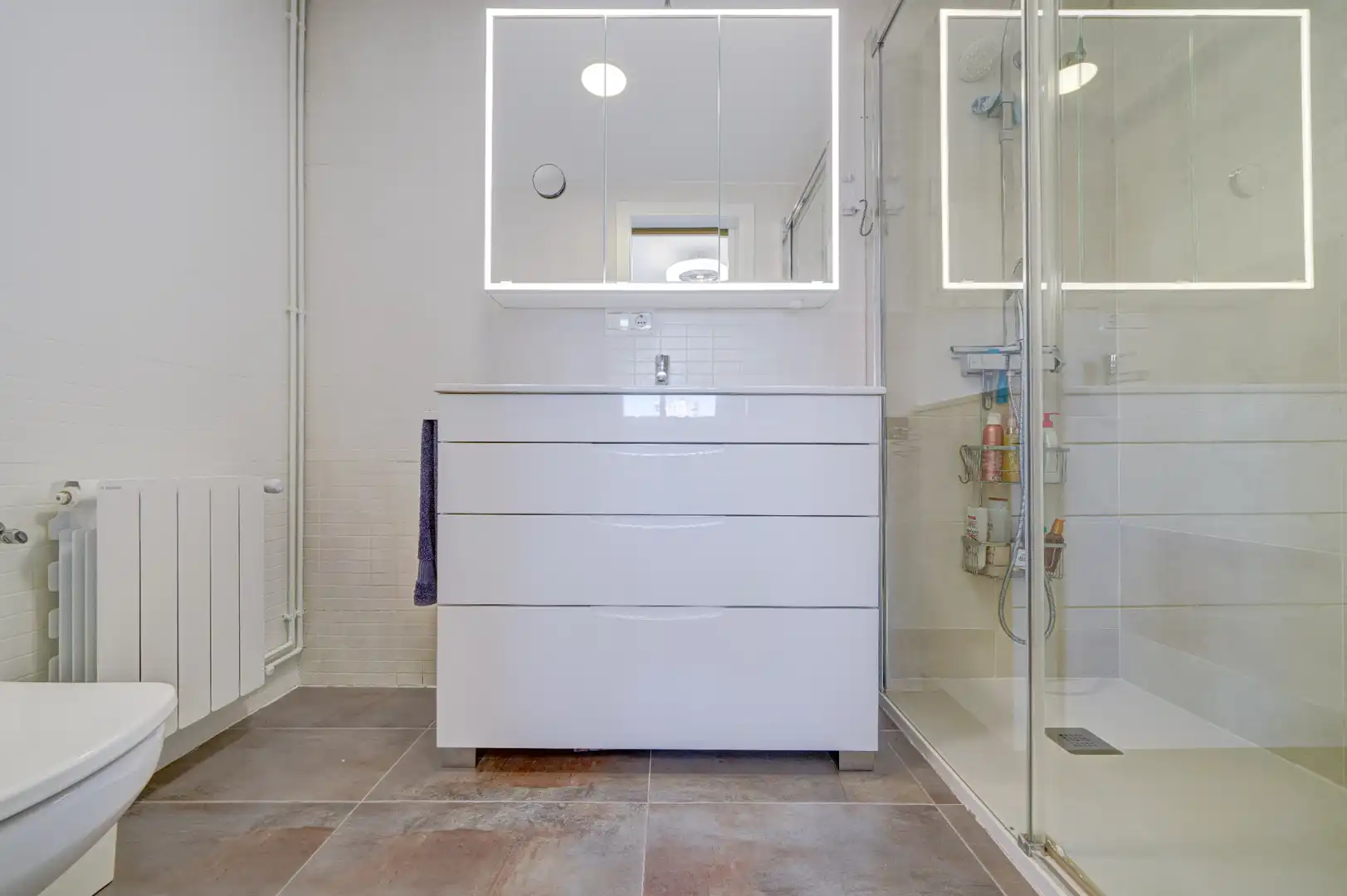 Badezimmer von Dachboden zum Verkauf in La Pobla de Farnals mit Klimaanlage, Heizung und Terrasse