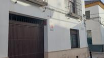 Vista exterior de Casa o xalet en venda en  Córdoba Capital amb Aire condicionat, Terrassa i Balcó