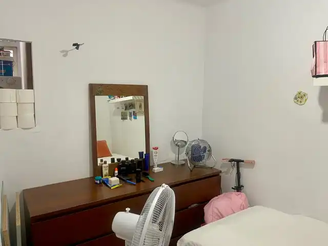Habitación de Piso en venta en L'Hospitalet de Llobregat con Parquet y Amueblado