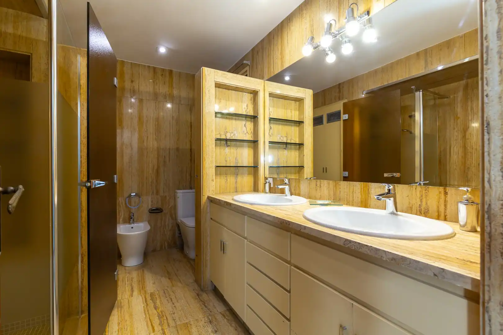 Bathroom of Office for rent in Sarrià - Sant Gervasi