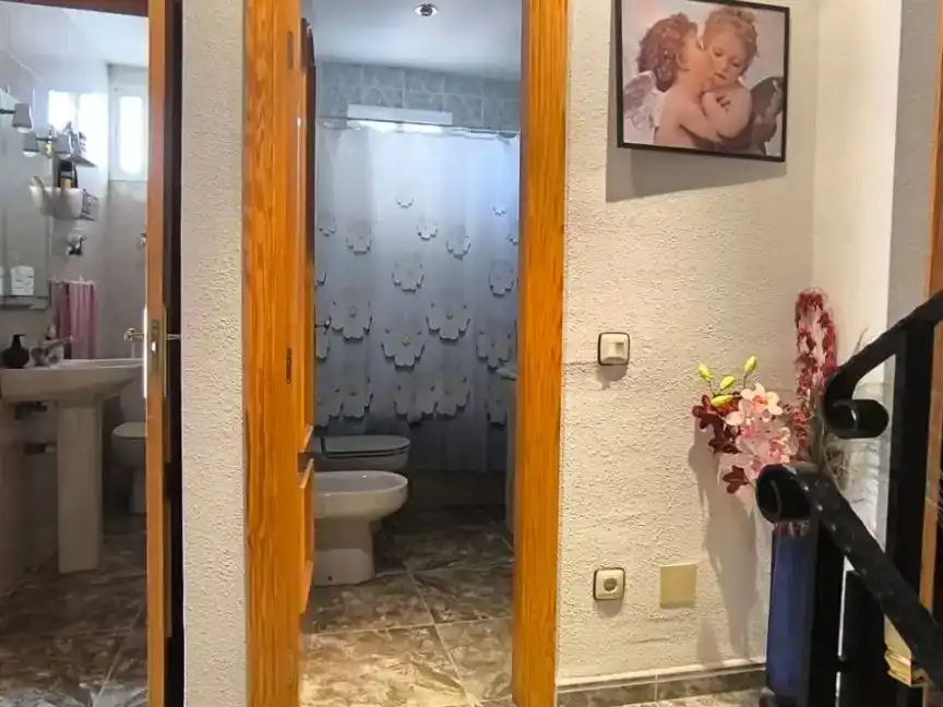 Baño de Piso en venta en La Iglesuela del Tiétar con Trastero, Piscina y Amueblado