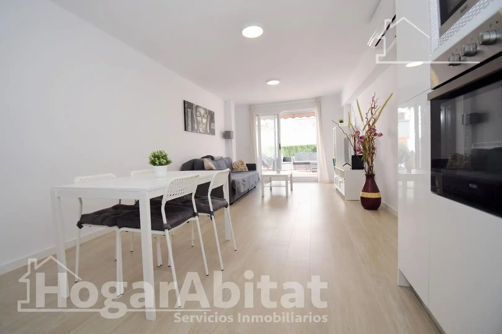 Wohnzimmer von Dachboden zum Verkauf in Burriana / Borriana mit Klimaanlage, Heizung und Terrasse