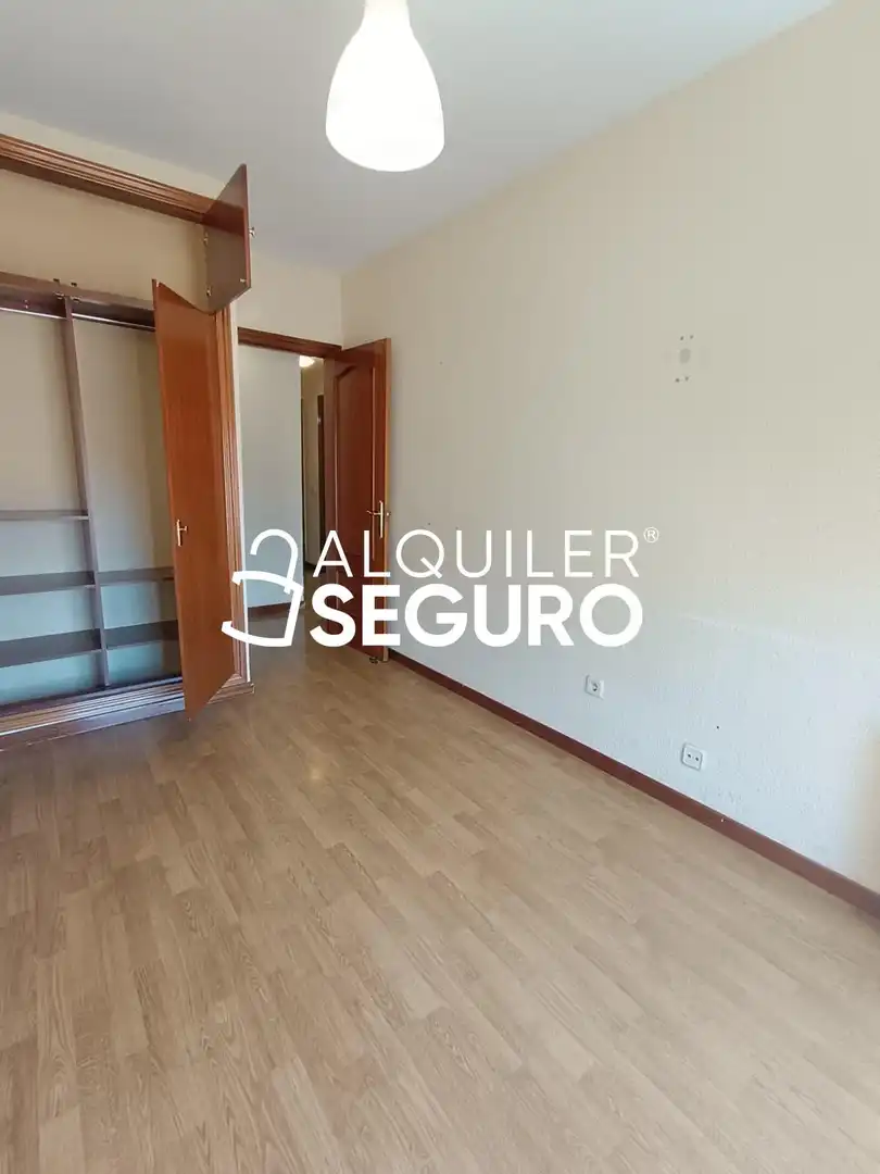 Bedroom of Flat for rent in Pinto  with Heating, Terrace and Furnished