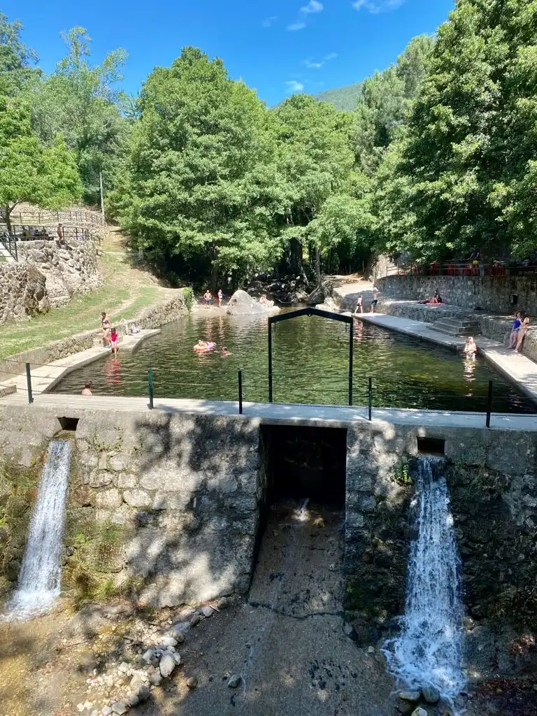 Piscina de Terreno en venta en Gavilanes
