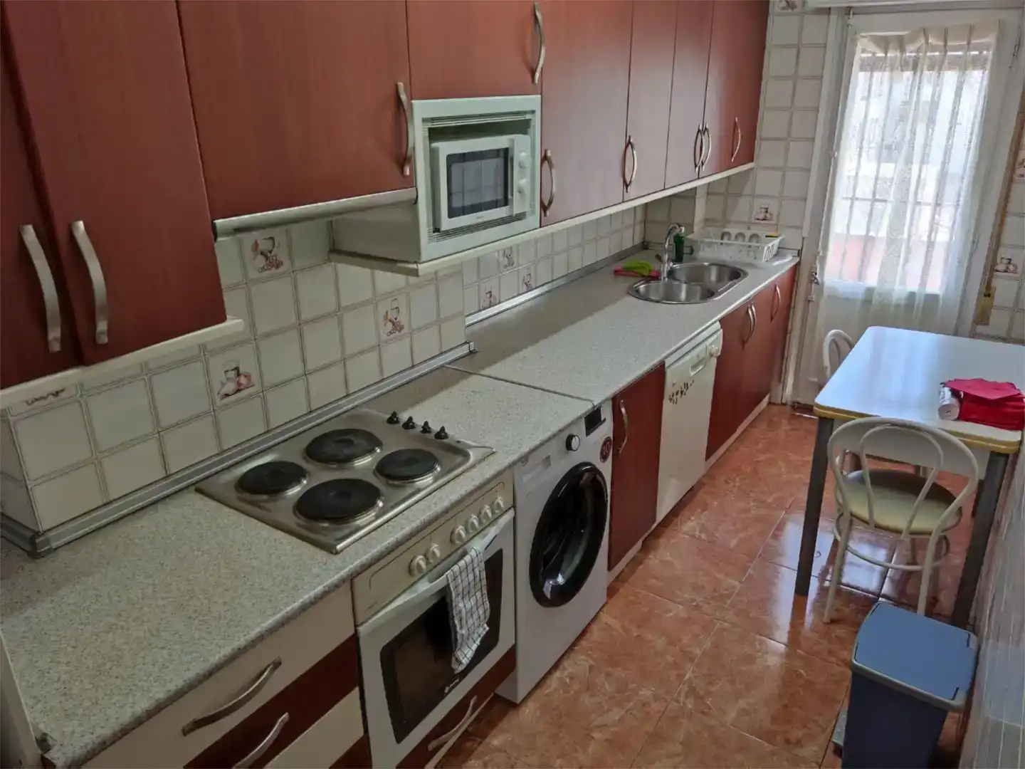 Cocina de Piso para compartir en Ejea de los Caballeros con Amueblado y Balcón
