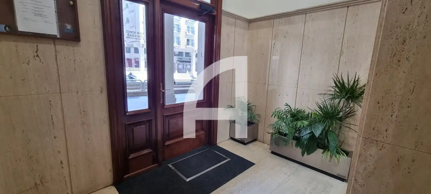 Piso de alquiler en Vigo  con Calefacción, Trastero y Amueblado