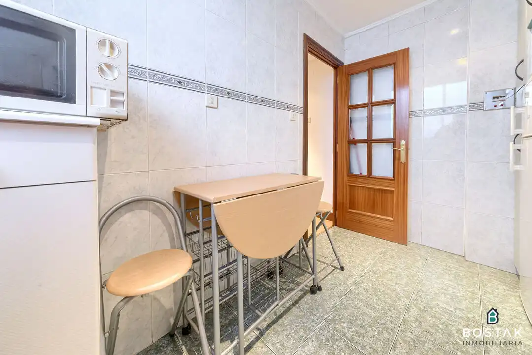 Cocina de Piso en venta en Bilbao  con Calefacción y Balcón