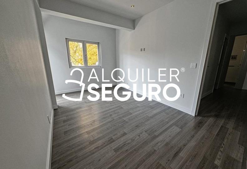 Photo 1 of Flat to rent in Ingenieros, Vista Alegre, Madrid