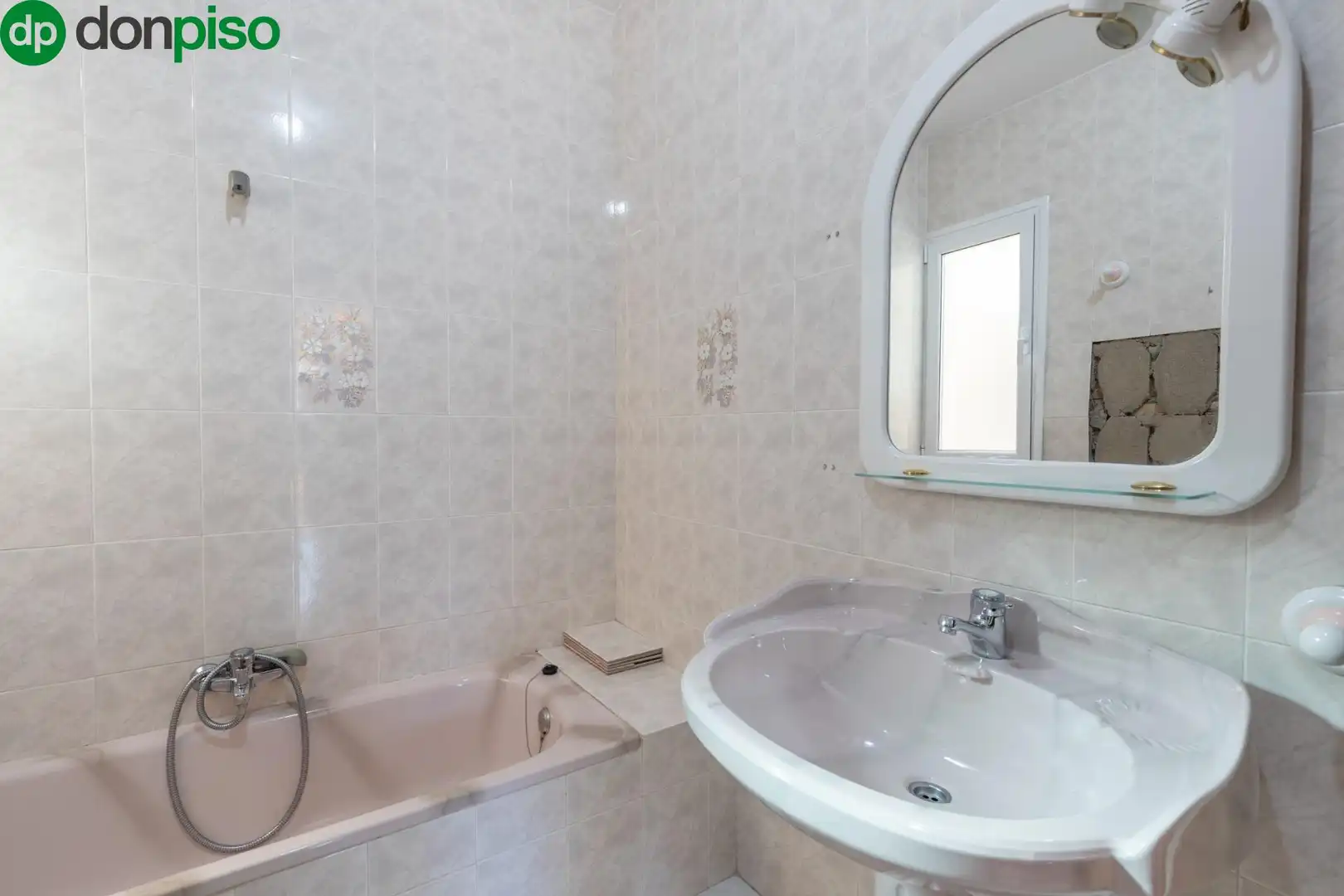 Baño de Piso en venta en Güéjar Sierra con Terraza, Trastero y Balcón