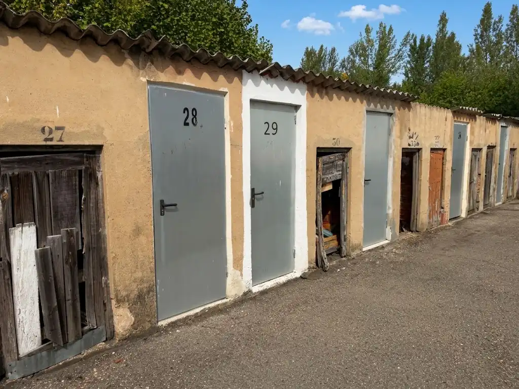 Parking de Casa adosada en venta en Matallana de Torío, León