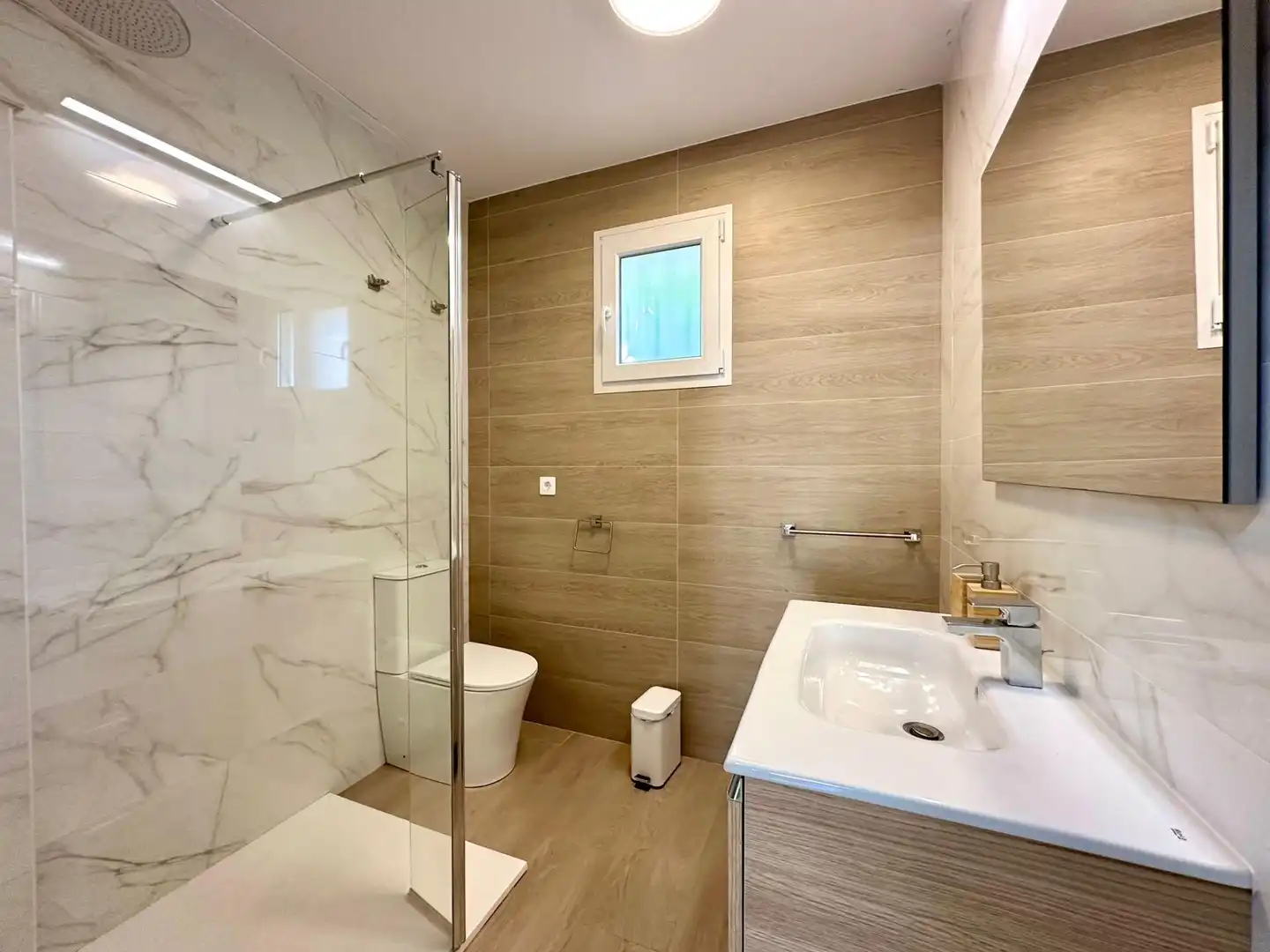 Bathroom of Detached homes for sale in Roquetas de Mar  with Air Conditioner, Heating and Furnished