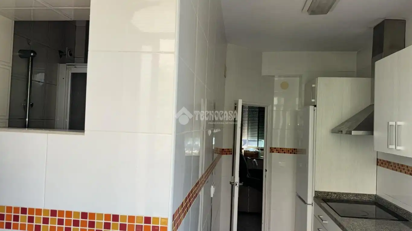 Kitchen of Flat for sale in Sevilla