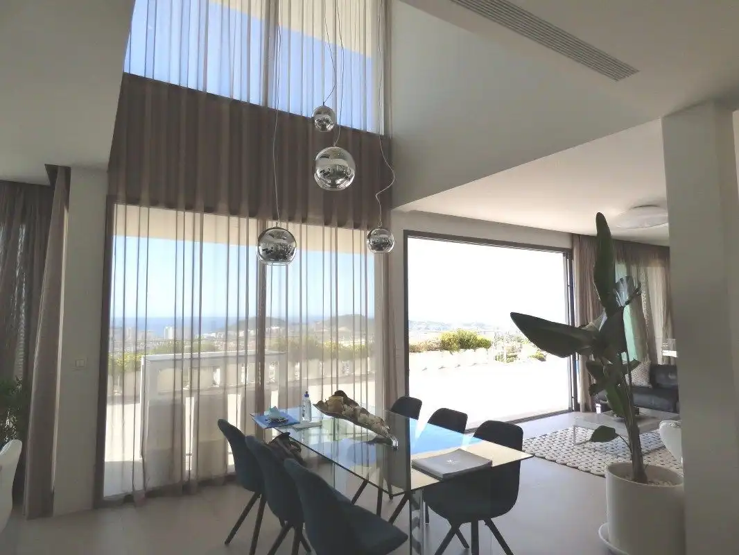 Villa con piscina in vendita a Golf Bahía, imagen 5