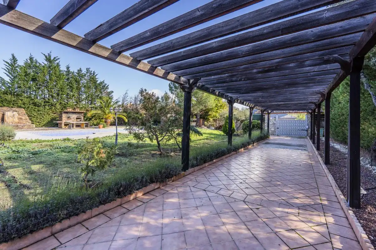 Casa o xalet en venda a Calle Principal, Navalquejigo - Los Arroyos