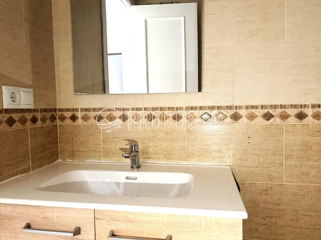 Bathroom of Apartments for sale in Almuñécar