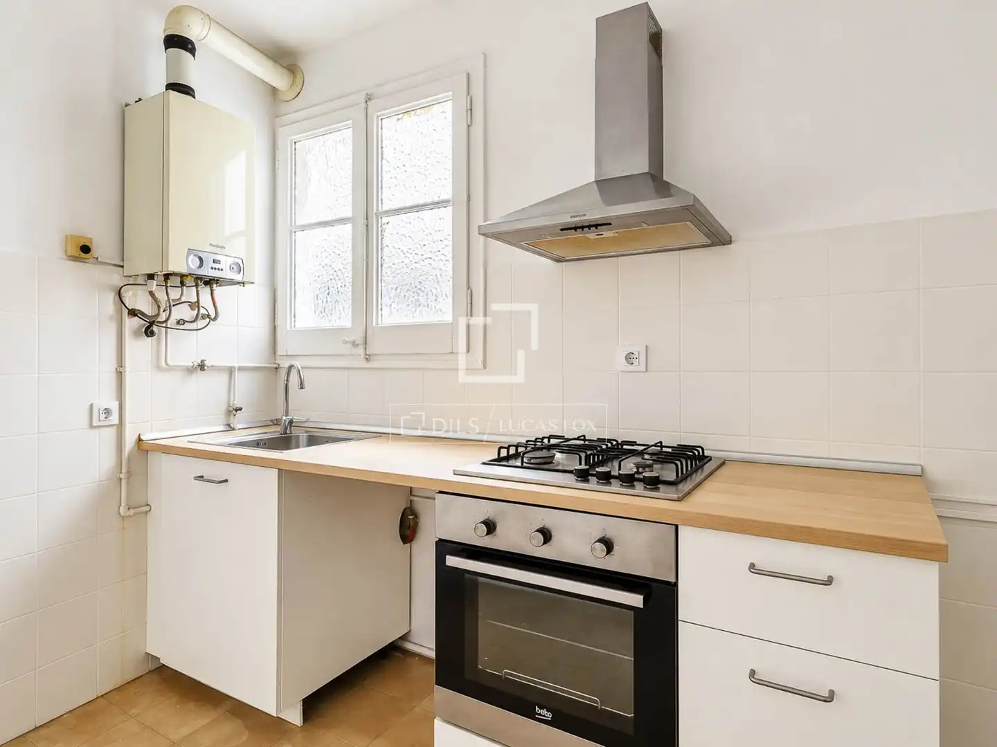 Kitchen of Flat for sale in Eixample