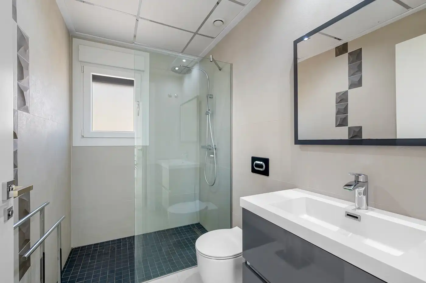 Bathroom of Houses for sale in Rojales  with Air Conditioner, Terrace and Swimming Pool