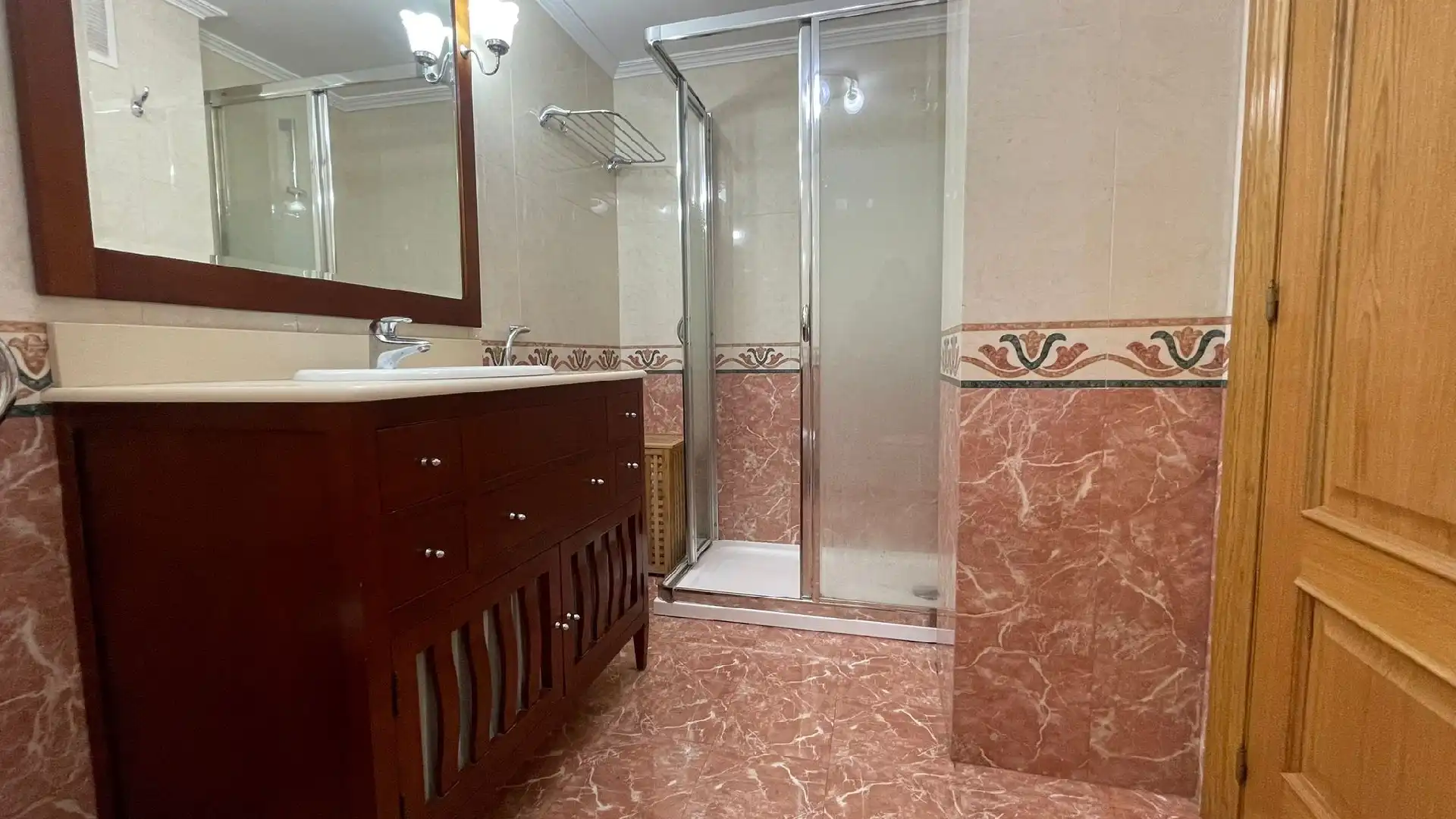 Badezimmer von Wohnung zur Miete in Palencia mit Heizung und Möbliert