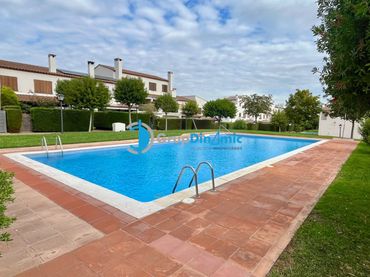 Adosado con piscina en venta en Torre Valentina - Mas Vilar de La Mutxada - Treumal