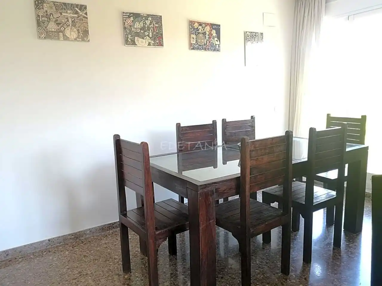 Habitació a D'Almansa, Moncada