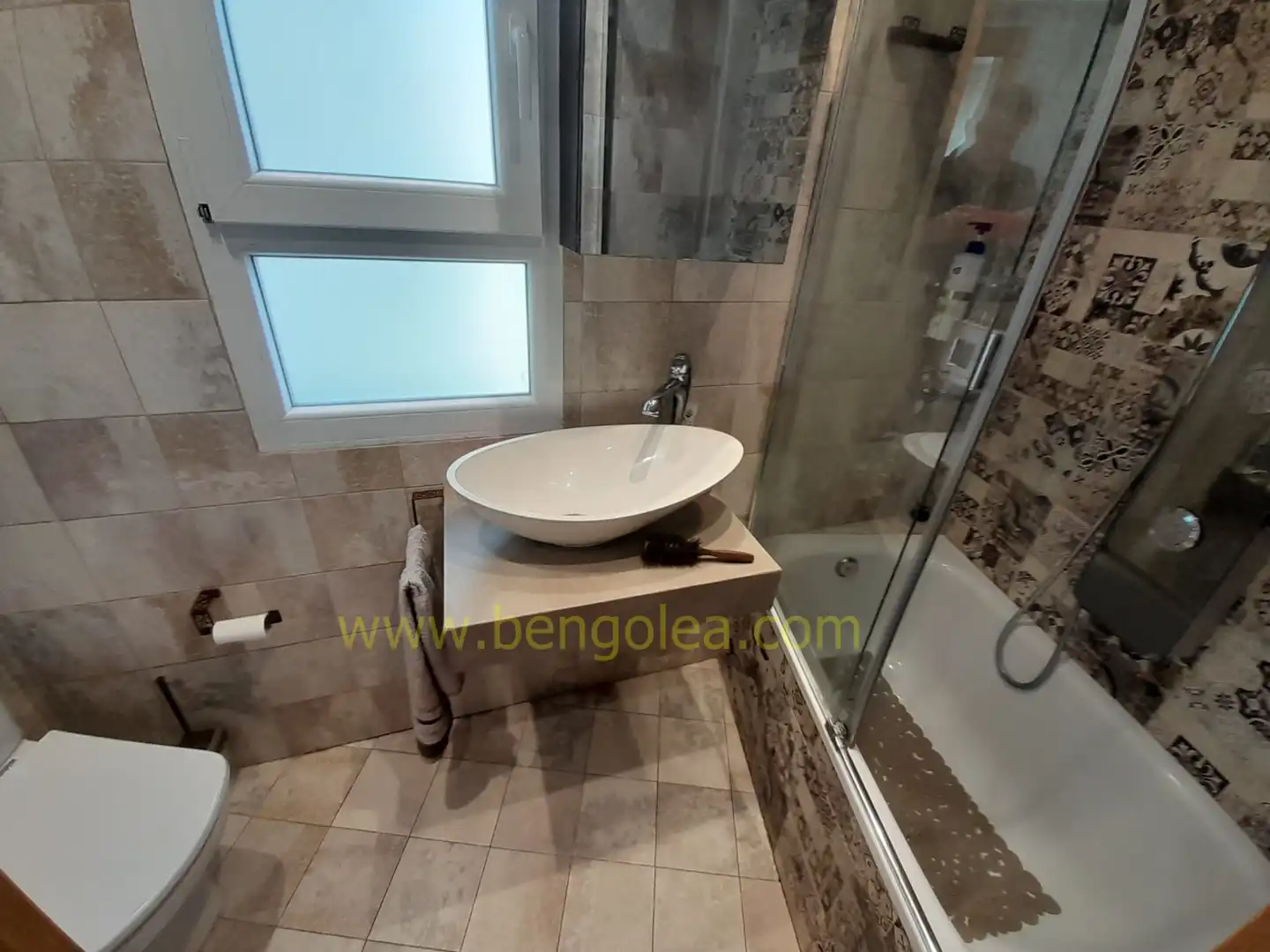 Badezimmer von Wohnung zum Verkauf in Barakaldo  mit Heizung, Terrasse und Möbliert