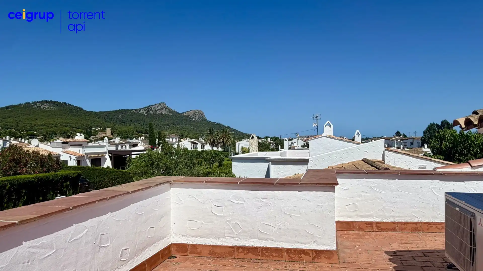 Vista exterior de Casa adosada en venta en L'Estartit con Aire acondicionado, Calefacción y Terraza